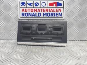 Usados Panel de control de calefacción Audi A4 Avant (B6) 2.0 20V Precio € 55,00 Norma de margen ofrecido por Automaterialen Ronald Morien B.V.