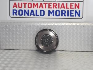 Usagé Volant d'inertie masse double Audi A4 Avant (B6) 2.0 20V Prix € 95,00 Règlement à la marge proposé par Automaterialen Ronald Morien B.V.