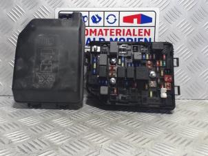 Used Fuse box Opel Karl 1.0 12V Price € 75,00 Margin scheme offered by Automaterialen Ronald Morien B.V.