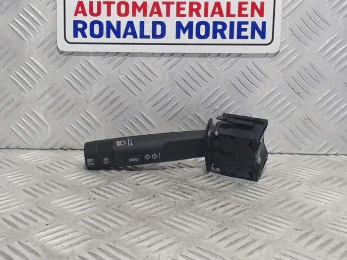 Przelacznik kierunkowskazu z Opel Karl 1.0 ecoFLEX 12V 2019