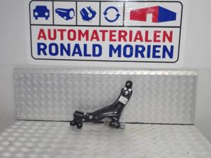 Usados Brazo portante izquierda delante Opel Karl 1.0 12V Precio € 49,00 Norma de margen ofrecido por Automaterialen Ronald Morien B.V.
