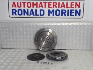 Usados Juego de platos de (completo) Opel Karl 1.0 12V Precio € 145,00 Norma de margen ofrecido por Automaterialen Ronald Morien B.V.