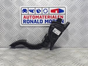 Used Throttle pedal position sensor Ford Focus 3 2.0 TDCi 16V 115 Price € 12,40 Margin scheme offered by Automaterialen Ronald Morien B.V.
