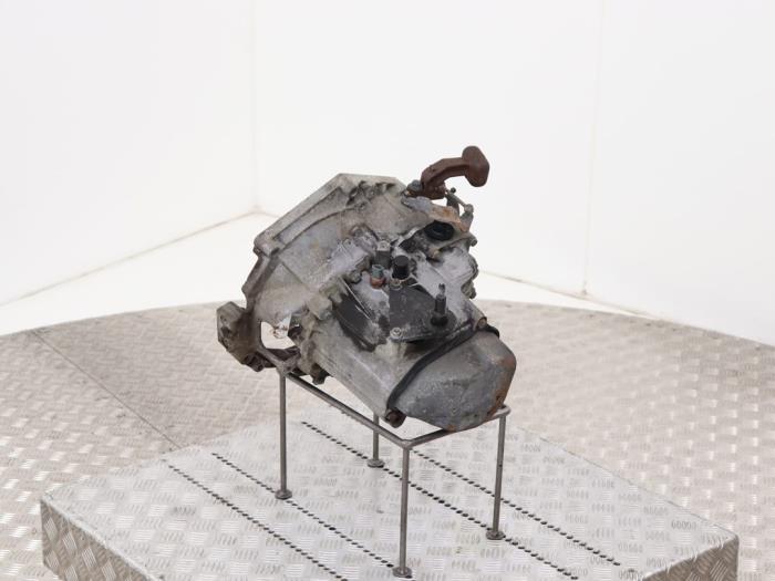 Gebrauchte Getriebe Peugeot 307 (3A/C/D) 1.4 Preis € 300,00 Margenregelung angeboten von Automaterialen Ronald Morien B.V.