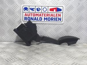 Used Throttle pedal position sensor Opel Corsa E 1.0 SIDI Turbo 12V Price € 14,95 Margin scheme offered by Automaterialen Ronald Morien B.V.