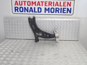 Usagé Bras de suspension avant droit Audi A3 Sportback (8PA) 1.8 TFSI 16V Prix € 25,00 Règlement à la marge proposé par Automaterialen Ronald Morien B.V.