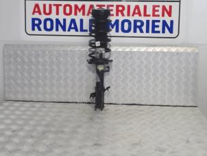 Usagé Barre amortisseur avant gauche Ford Ka+ 1.2 Prix € 59,00 Règlement à la marge proposé par Automaterialen Ronald Morien B.V.