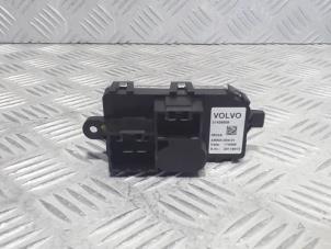Used Heater resistor Volvo V40 (MV) 1.5 T2 16V Geartronic Price € 35,00 Margin scheme offered by Automaterialen Ronald Morien B.V.