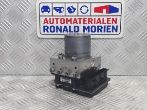 Used ABS pump Porsche Cayman Price € 345,00 Margin scheme offered by Automaterialen Ronald Morien B.V.