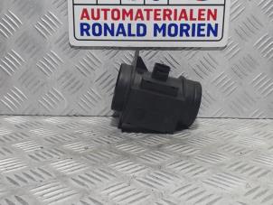 Usagé Compteur de masse d'air Volkswagen Golf III Variant (1H5) 1.9 TDI Prix € 14,95 Règlement à la marge proposé par Automaterialen Ronald Morien B.V.