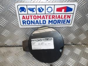 Gebrauchte Tankklappe Peugeot 207 SW (WE/WU) 1.6 16V Preis € 25,00 Margenregelung angeboten von Automaterialen Ronald Morien B.V.