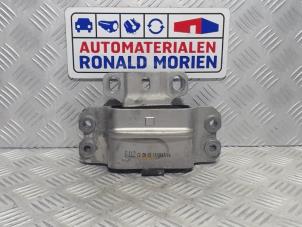 Used Gearbox mount Volkswagen Caddy IV 1.0 TSI 12V Price € 25,00 Margin scheme offered by Automaterialen Ronald Morien B.V.