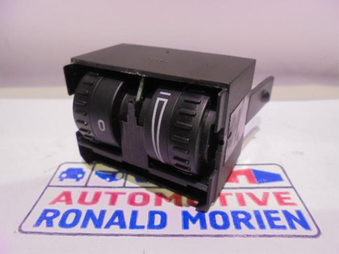 Light switch from a Volkswagen Caddy IV 1.0 TSI 12V 2019