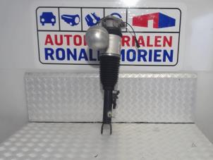 Used Rear shock absorber rod, left Volkswagen Phaeton (3D) 3.2 V6 30V Price € 115,00 Margin scheme offered by Automaterialen Ronald Morien B.V.