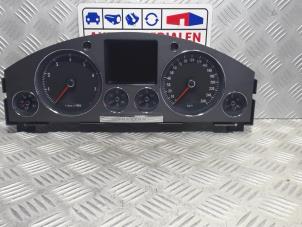 Used Instrument panel Volkswagen Phaeton (3D) 3.2 V6 30V Price € 95,00 Margin scheme offered by Automaterialen Ronald Morien B.V.