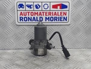 Usagé Pompe à vide assistant de freinage Volkswagen Phaeton (3D) 3.2 V6 30V Prix € 82,00 Règlement à la marge proposé par Automaterialen Ronald Morien B.V.