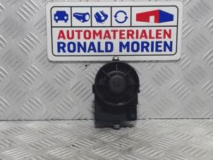 Usados Sirena de alarma Opel Grandland/Grandland X 1.2 Turbo 12V Precio € 25,00 Norma de margen ofrecido por Automaterialen Ronald Morien B.V.