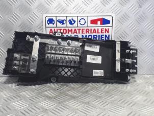 Begagnade Säkringsbox Ford Transit 2.2 TDCi 16V Pris € 35,00 Marginaltabell erbjuds av Automaterialen Ronald Morien B.V.