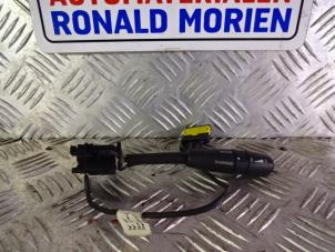 Used Steering wheel mounted radio control Peugeot 206 (2A/C/H/J/S) 1.4 XR,XS,XT,Gentry Price € 25,00 Margin scheme offered by Automaterialen Ronald Morien B.V.