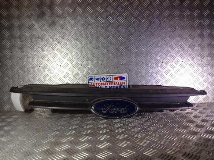 Begagnade Grill Ford Transit 2.2 TDCi 16V Pris € 45,00 Marginaltabell erbjuds av Automaterialen Ronald Morien B.V.