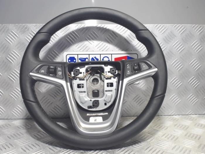 Steering wheel from a Opel Astra J (PC6/PD6/PE6/PF6) 1.6 16V 2015