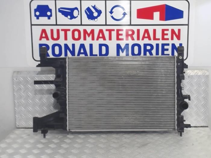 Used Radiator Opel Astra J (PC6/PD6/PE6/PF6) 1.6 16V Price € 35,00 Margin scheme offered by Automaterialen Ronald Morien B.V.