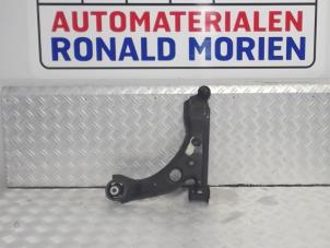 Usagé Bras de suspension avant gauche Fiat Bravo (198A) 1.6 D Multijet 90 Prix € 41,00 Règlement à la marge proposé par Automaterialen Ronald Morien B.V.