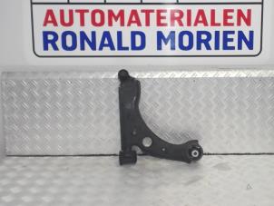 Usagé Bras de suspension avant droit Fiat Bravo (198A) 1.6 D Multijet 90 Prix € 45,00 Règlement à la marge proposé par Automaterialen Ronald Morien B.V.