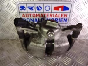 Used Front brake calliper, right Volkswagen Golf VII (AUA) 1.6 TDI BMT 16V Price € 35,09 Inclusive VAT offered by Automaterialen Ronald Morien B.V.