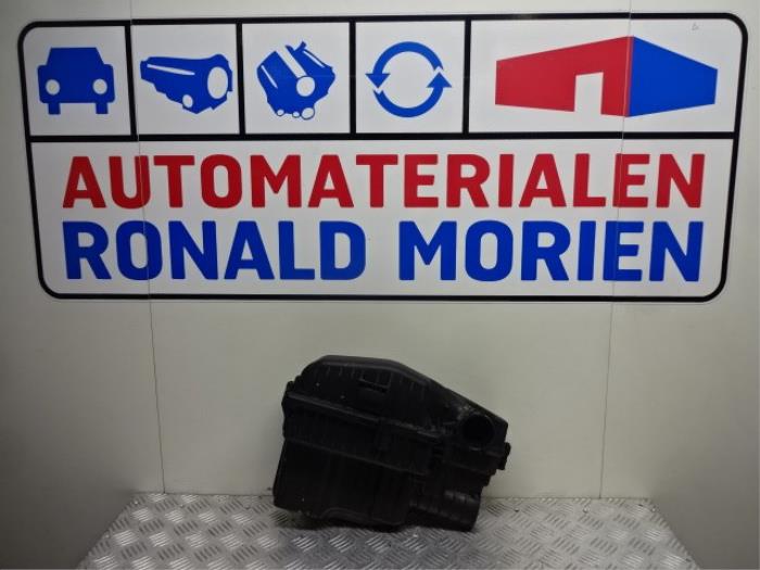 Gebrauchte Luftfiltergehäuse Opel Crossland (X) 1.2 12V LPG Preis € 30,00 Margenregelung angeboten von Automaterialen Ronald Morien B.V.
