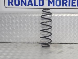 Used Rear coil spring Peugeot 5008 II (M4/MC/MJ/MR) 2.0 BlueHDi 150 16V Price € 29,00 Margin scheme offered by Automaterialen Ronald Morien B.V.