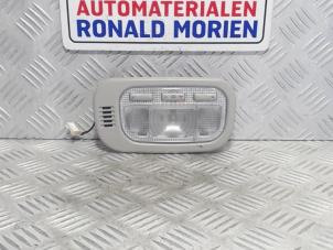 Gebrauchte Innenbeleuchtung vorne Peugeot 207 SW (WE/WU) 1.6 16V Preis € 15,00 Margenregelung angeboten von Automaterialen Ronald Morien B.V.