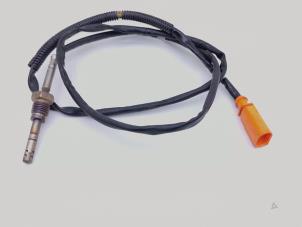 Auspuff Temperatursensor van een Volkswagen Amarok 2.0 BiTDI 16V 180 2012