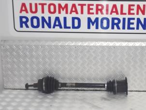Usagé Arbre de transmission avant droit Audi RS 4 Avant (B7) 4.2 V8 40V Prix € 62,00 Règlement à la marge proposé par Automaterialen Ronald Morien B.V.