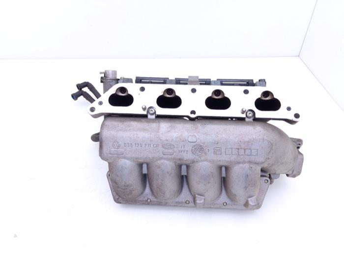 Używane Kolektor dolotowy Volkswagen Golf IV (1J1) 1.6 16V Cena € 95,00 Procedura marży oferowane przez Automaterialen Ronald Morien B.V.