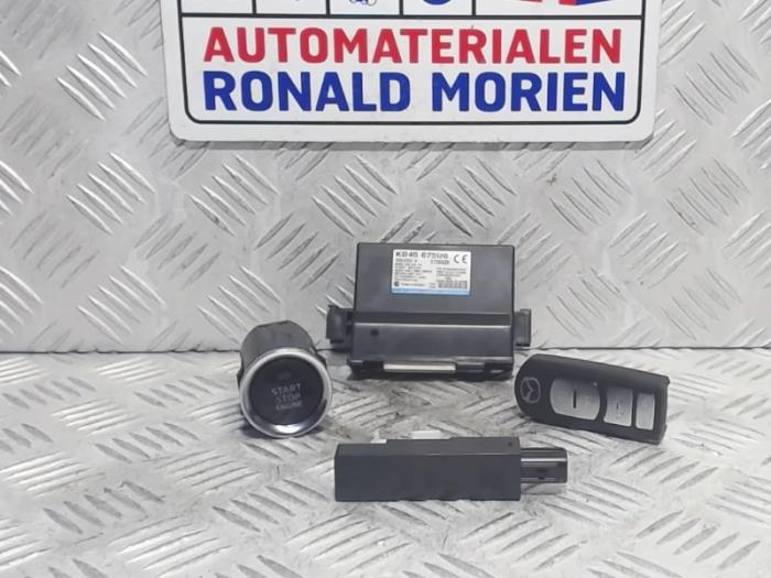 Używane Modul keyless vehicle Mazda 6 (GJ/GH/GL) 2.2 SkyActiv-D 150 16V Cena € 65,00 Procedura marży oferowane przez Automaterialen Ronald Morien B.V.