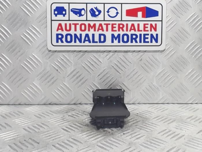 Gebrauchte ACC Sensor (Entfernung) Mazda 6 (GJ/GH/GL) 2.2 SkyActiv-D 150 16V Preis € 59,00 Margenregelung angeboten von Automaterialen Ronald Morien B.V.