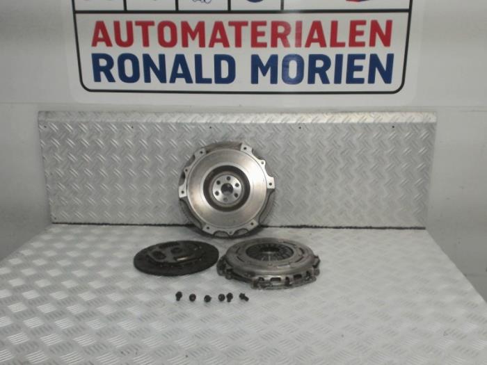 Usagé Kit embrayage (complet) Ford Fiesta 7 Prix € 195,00 Règlement à la marge proposé par Automaterialen Ronald Morien B.V.