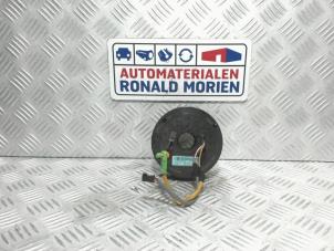 Usados Anillo de airbag Mercedes Sprinter 3t (906.61) 210 CDI 16V Precio € 41,25 Norma de margen ofrecido por Automaterialen Ronald Morien B.V.