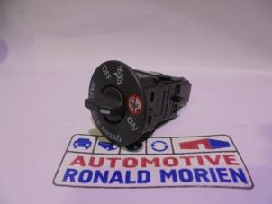Used Airbag lock Opel Vivaro B Combi 1.6 CDTI 95 Price € 10,00 Margin scheme offered by Automaterialen Ronald Morien B.V.