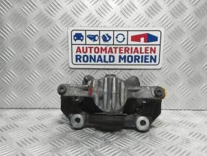 Gebrauchte Bremszange rechts vorne Opel Vivaro B Combi 1.6 CDTI 95 Preis € 39,00 Margenregelung angeboten von Automaterialen Ronald Morien B.V.