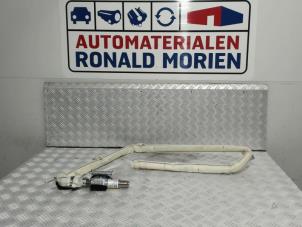 Używane Kurtyna lewa Ford S-Max (GBW) 2.0 16V Cena € 82,00 Procedura marży oferowane przez Automaterialen Ronald Morien B.V.