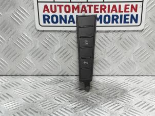 Usados Interruptor Volkswagen Passat Variant (365) 1.6 TDI 16V Bluemotion Precio € 16,50 Norma de margen ofrecido por Automaterialen Ronald Morien B.V.