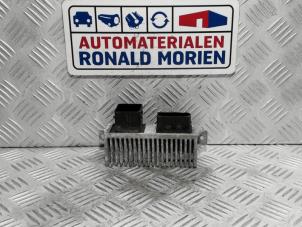 Używane Przekaznik swiec zarowych Renault Trafic (1FL/2FL/3FL/4FL) Cena € 25,00 Procedura marży oferowane przez Automaterialen Ronald Morien B.V.