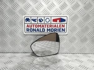 New Mirror glass, left Peugeot Expert Price € 24,99 Inclusive VAT offered by Automaterialen Ronald Morien B.V.