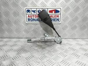 New Seatbelt tensioner, left Renault Twingo Price € 24,99 Inclusive VAT offered by Automaterialen Ronald Morien B.V.