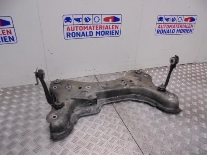 Used Subframe Opel Vivaro 1.6 CDTi BiTurbo Price € 95,00 Margin scheme offered by Automaterialen Ronald Morien B.V.