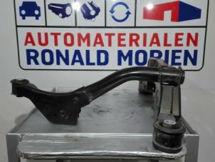 Used Gearbox mount Volkswagen Transporter/Caravelle T6 2.0 TDI 204 4Motion Price € 124,99 Inclusive VAT offered by Automaterialen Ronald Morien B.V.