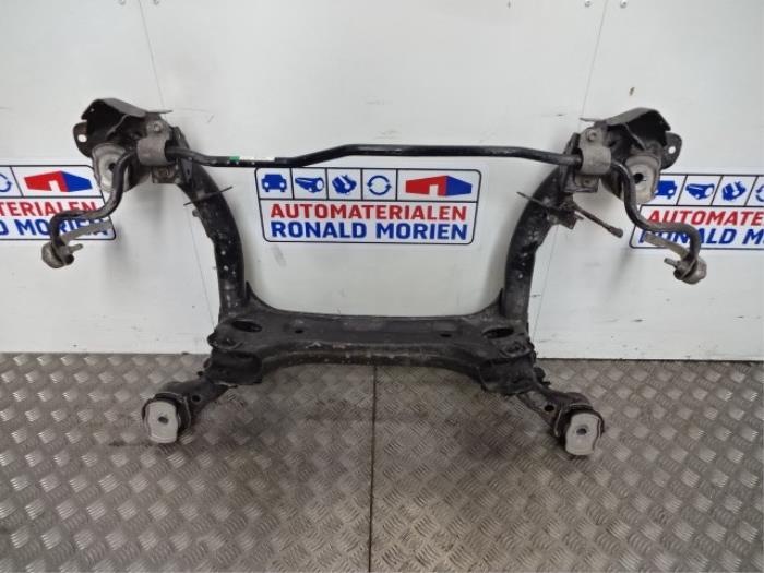 Usagé Faux châssis Audi A4 (B9) 1.4 TFSI 16V Prix € 49,00 Règlement à la marge proposé par Automaterialen Ronald Morien B.V.