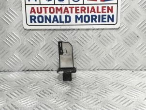 Używane Czujnik masy powietrza Ford B-Max Cena € 13,70 Procedura marży oferowane przez Automaterialen Ronald Morien B.V.